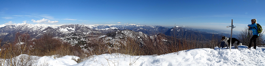 Panorama dalla cima del MOnte Podona (1228 m) verso le Prealpi Bergamasche